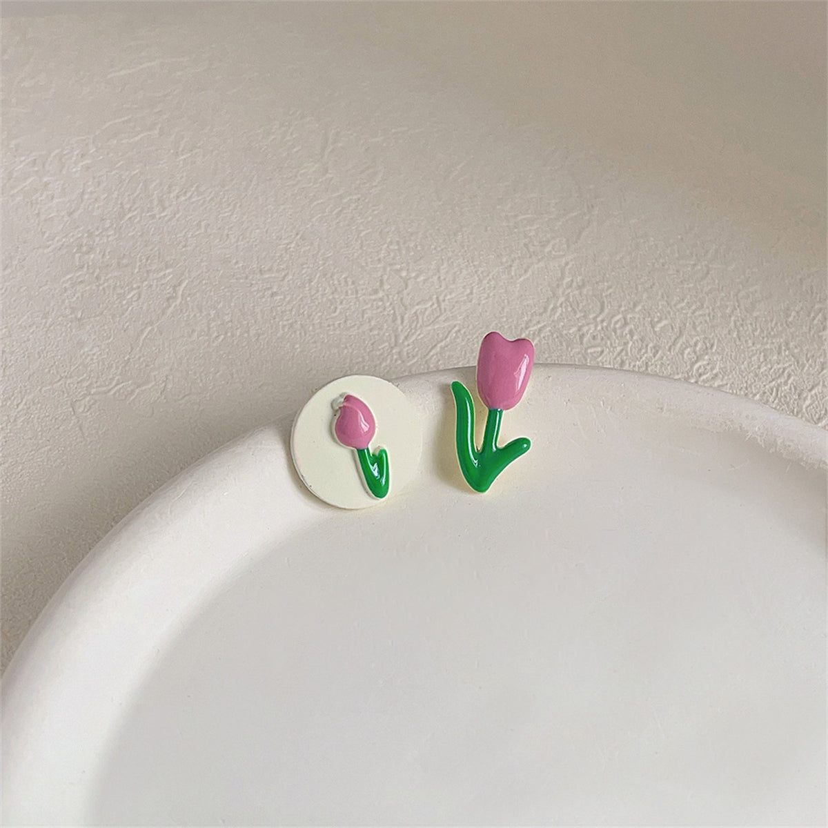 Pink and Silver-Plated Tulip Stud Earring, silver stud earrings for women, dainty minimalist design, detail close-up
