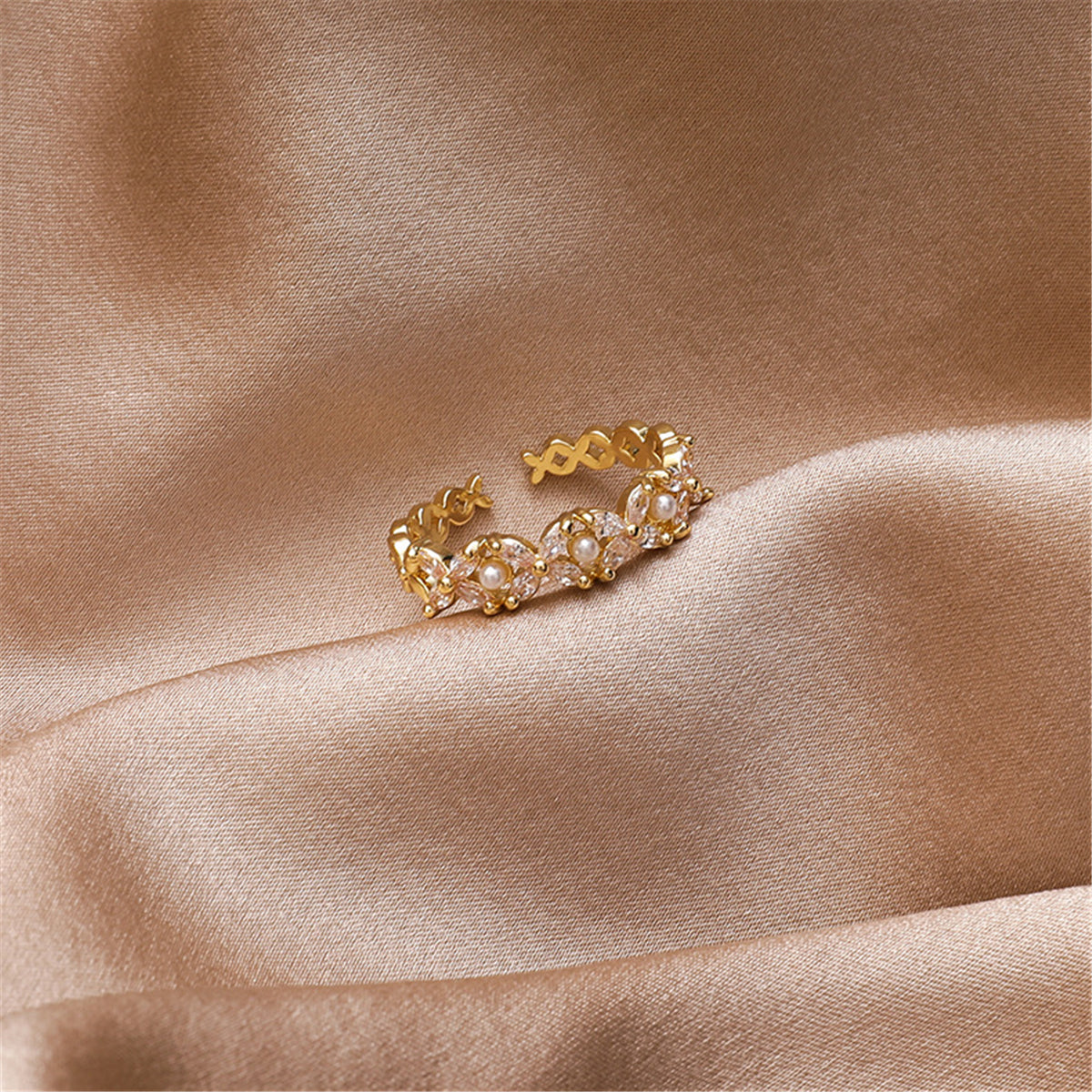 Cubic Zirconia and Pearl 18k Gold-Plated Flower Band, gold statement rings for women, everyday style, detail close-up