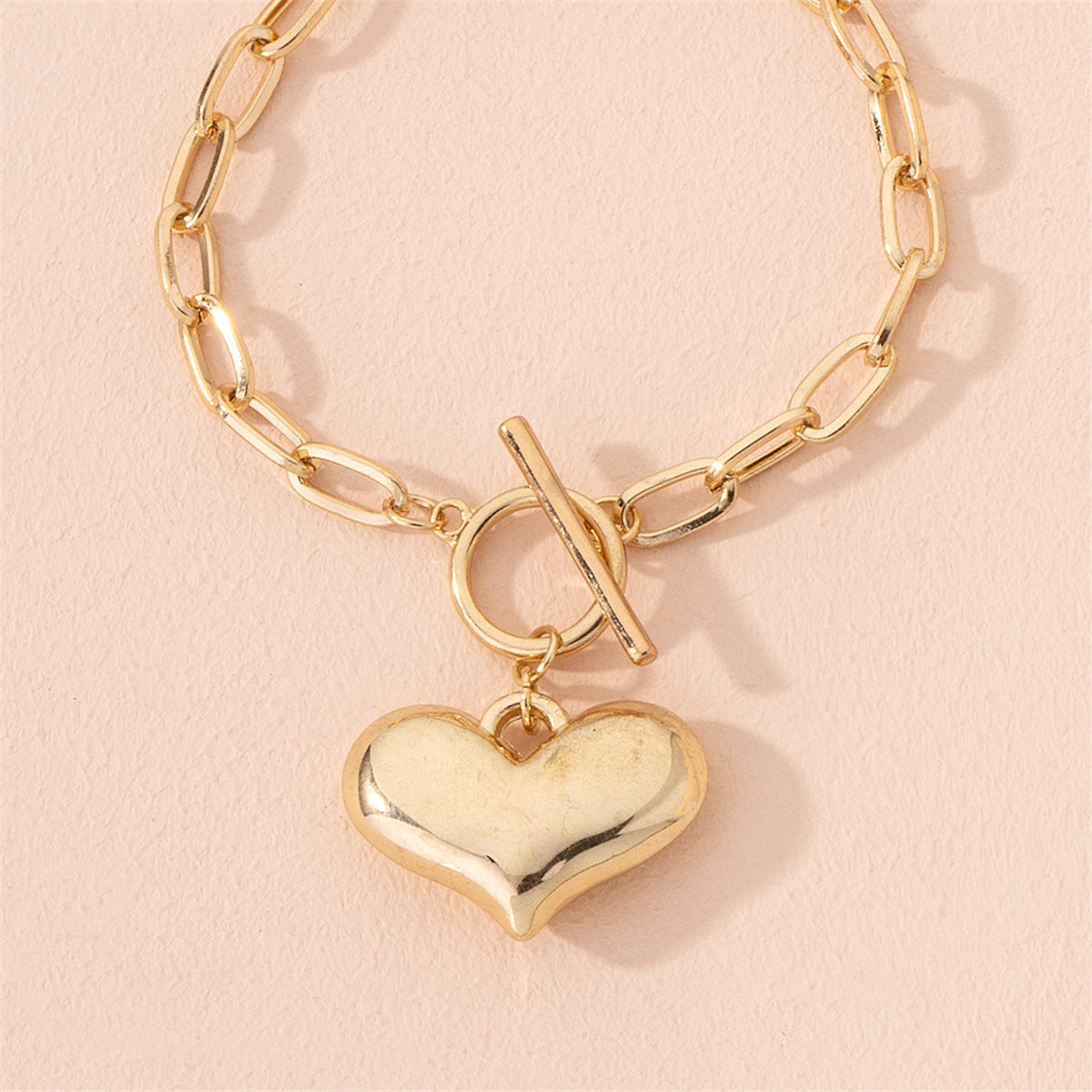 18K Gold-Plated Heart Pendant Toggle Bracelet, gold bracelet for women, everyday style, detail close-up