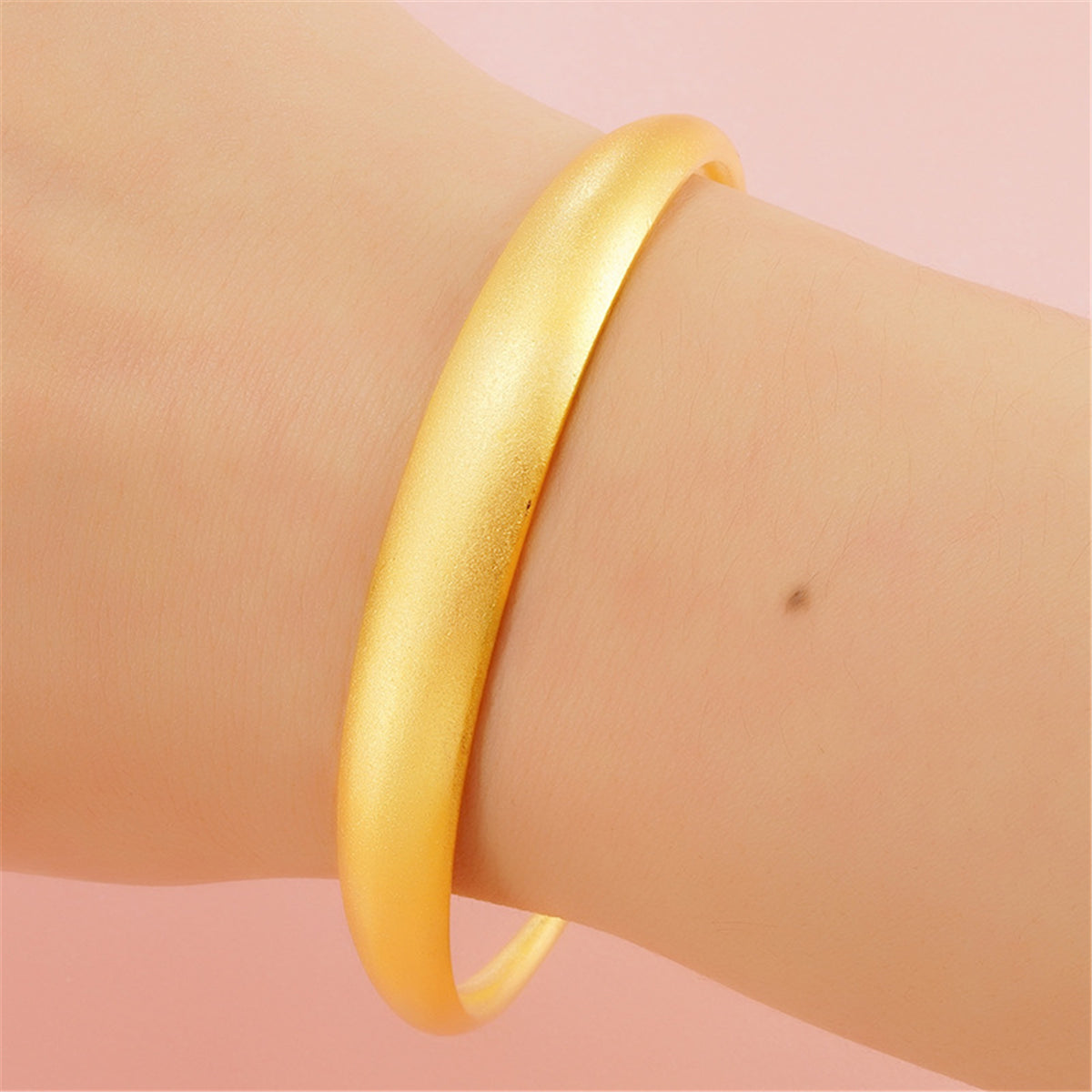 18K Gold-Plated Frosted Adjustable Bangle, gold bangle bracelet, vintage-inspired design, detail close-up