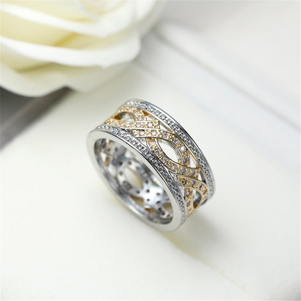 cubic zirconia & Two-Tone Band Ring - streetregion