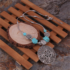 Turquoise & Silver-Plated Floral Plate Pendant Necklace