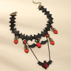 Choker necklace in black and red, decorated with bats and hearts, suitable for Halloween festivities.