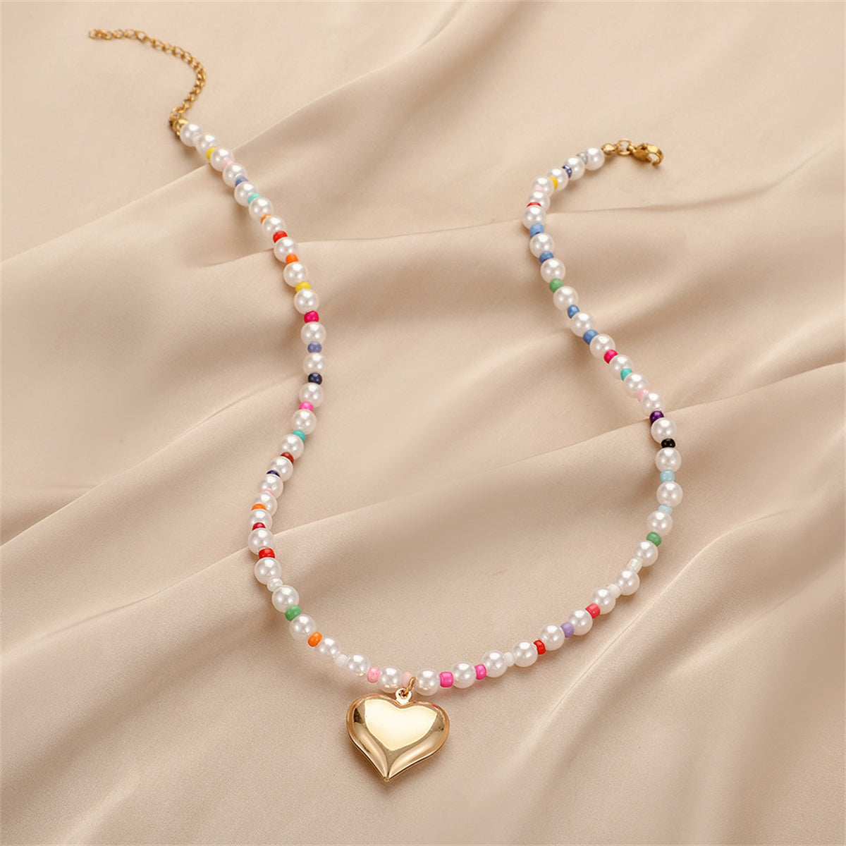 Multicolor Howlite and Pearl 18K Gold-Plated Heart Pendant Necklace, gold pendant necklace for women, lifestyle look