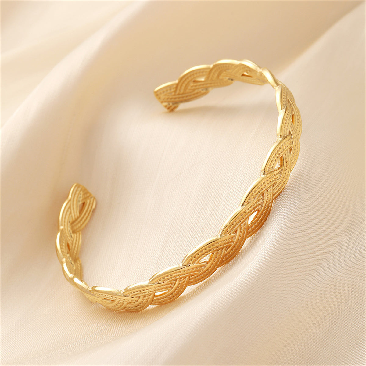 18K Gold-Plated Twine Cuff, gold bracelet for women, dainty minimalist design, lifestyle look