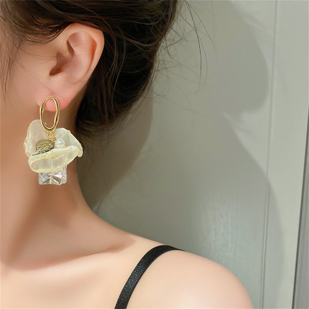 Crystal and Pearl Mesh Leaf Bow Drop Earrings, drop earrings for women, everyday style, lifestyle look