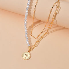 A chic necklace combining an 18K gold-plated coin pendant with a pearl chain, perfect for adding elegance to any outfit.