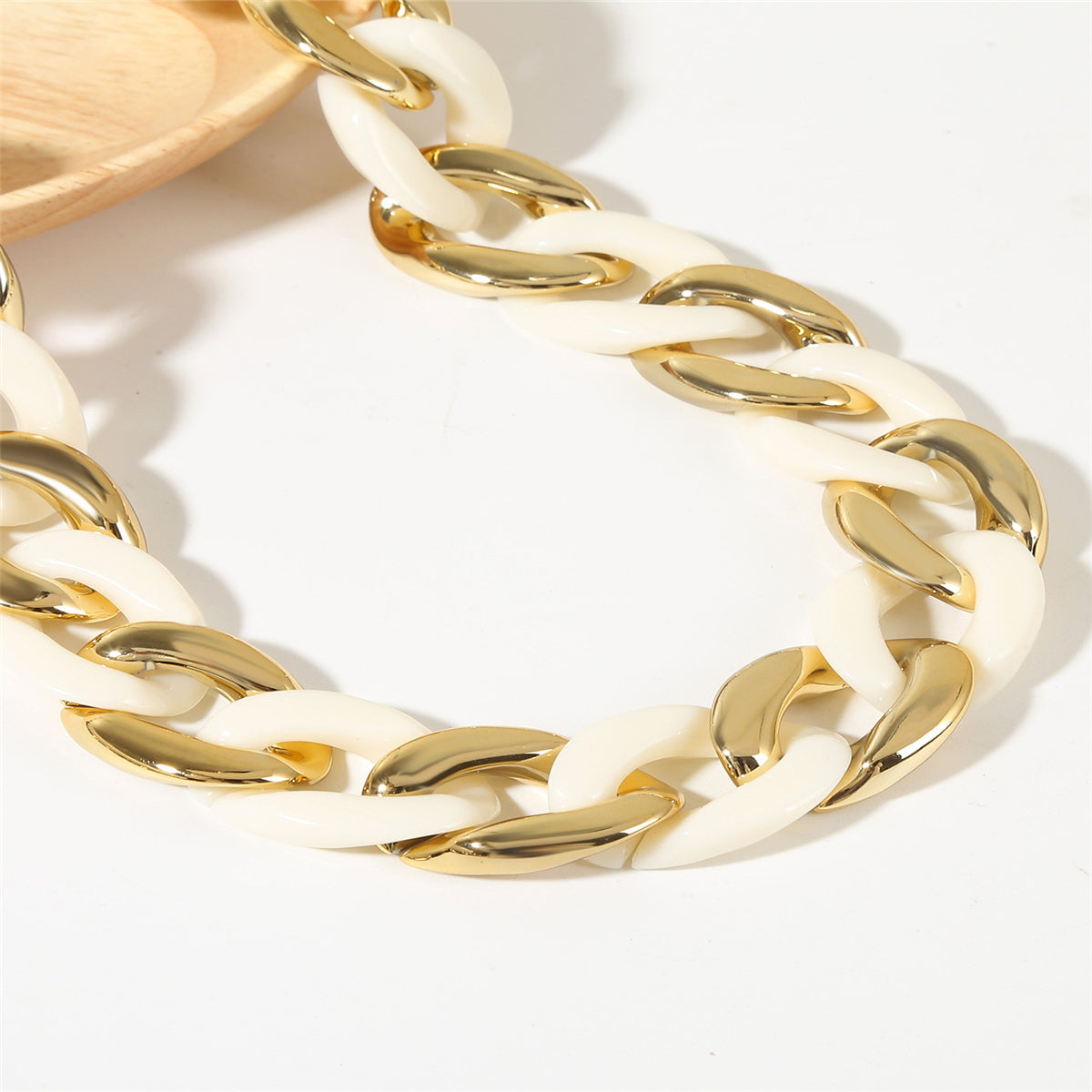 White Acrylic and 18K Gold-Plated Cuban Chain Collar Necklace, gold pendant necklace for women, lifestyle look