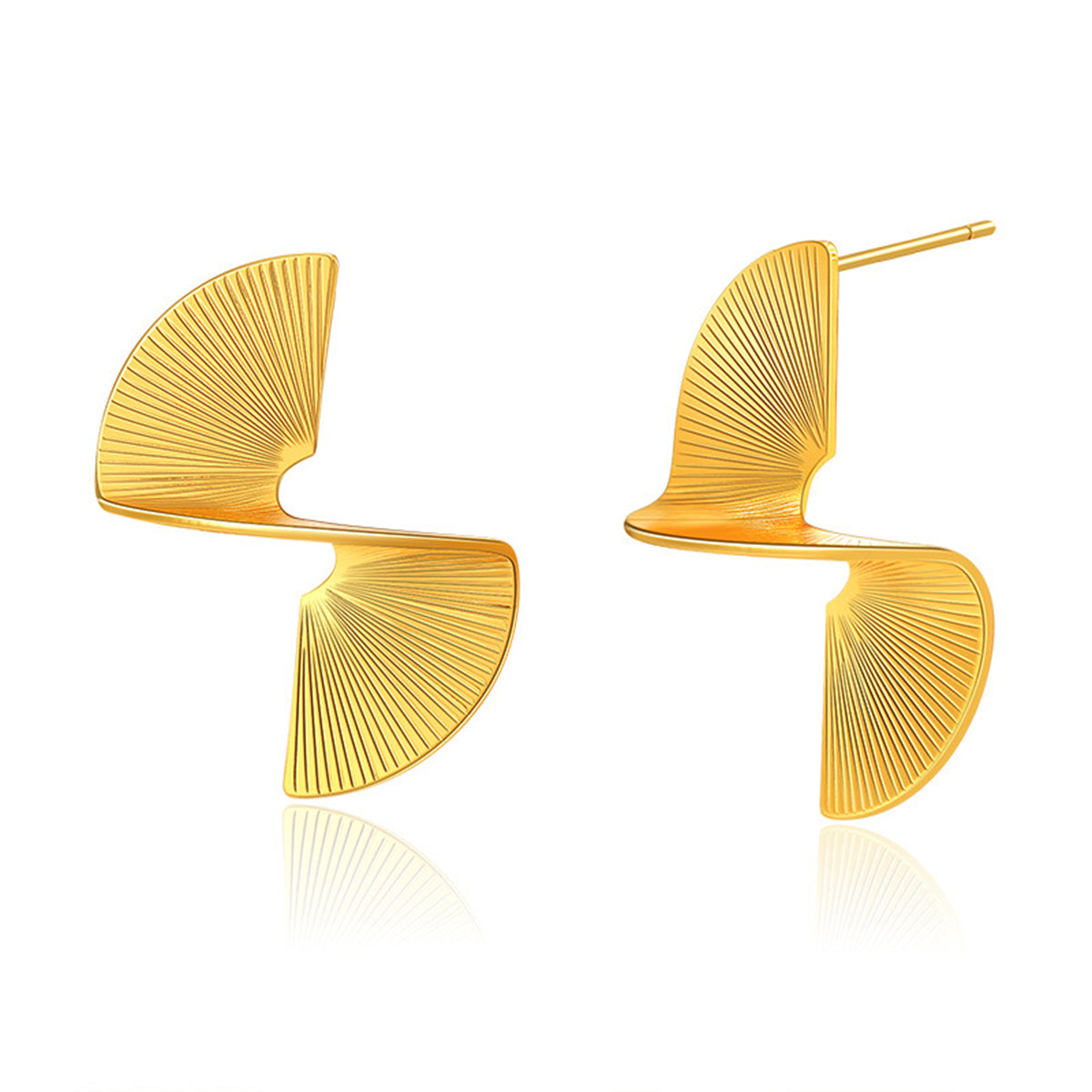 Elegant 18K gold-plated earrings featuring a unique wave design, perfect for adding a touch of sophistication to any outfit.