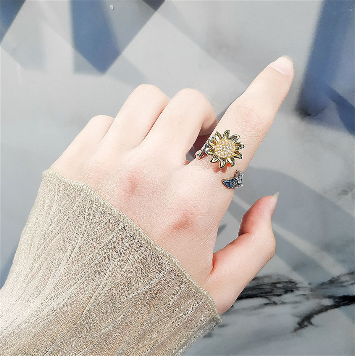 Cubic Zirconia and Two Tone Rotatable Sunflower Bypass Ring, statement rings for women, everyday style, styled look
