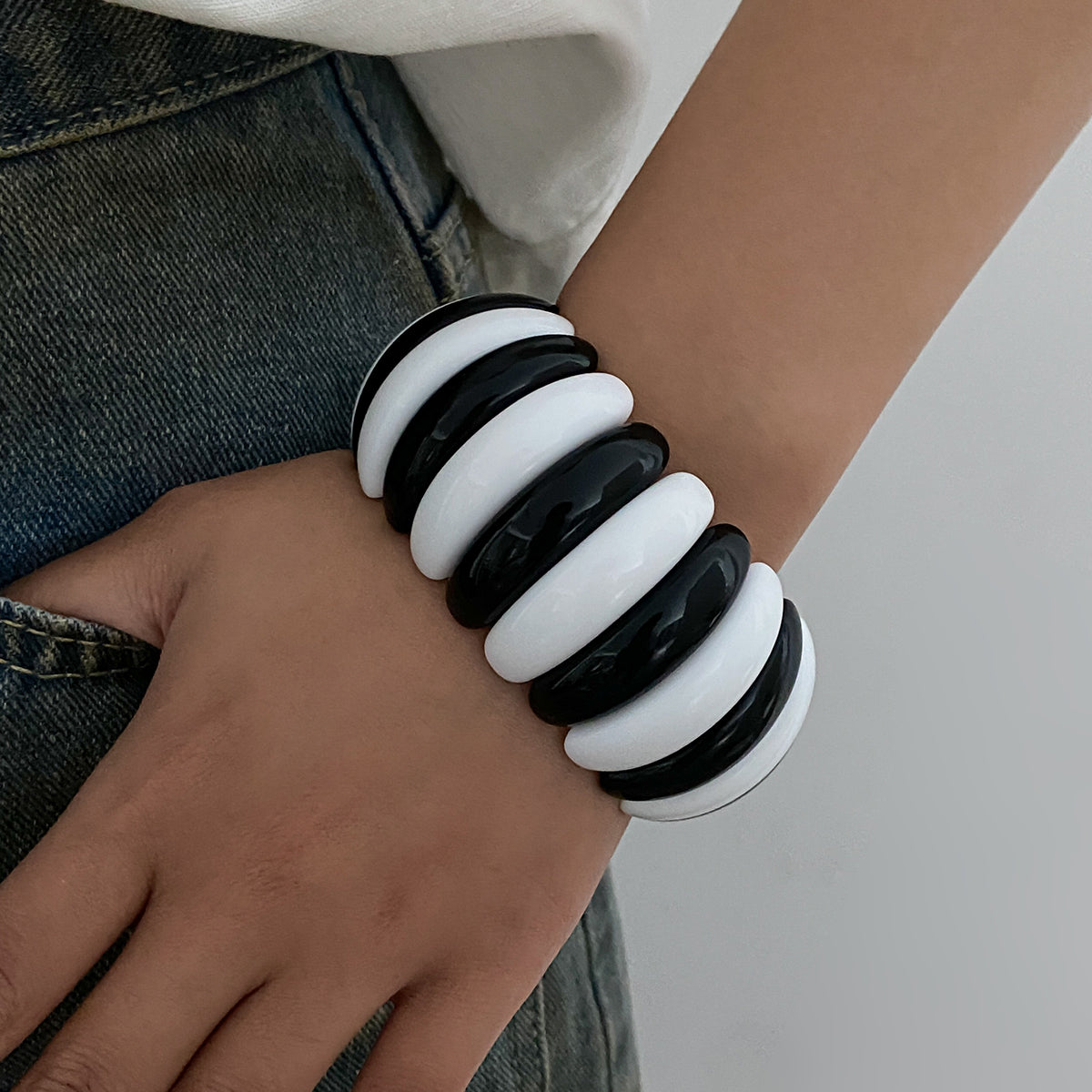Black and White Resin Tire Stretch Bracelet, botanical inspired, styled look
