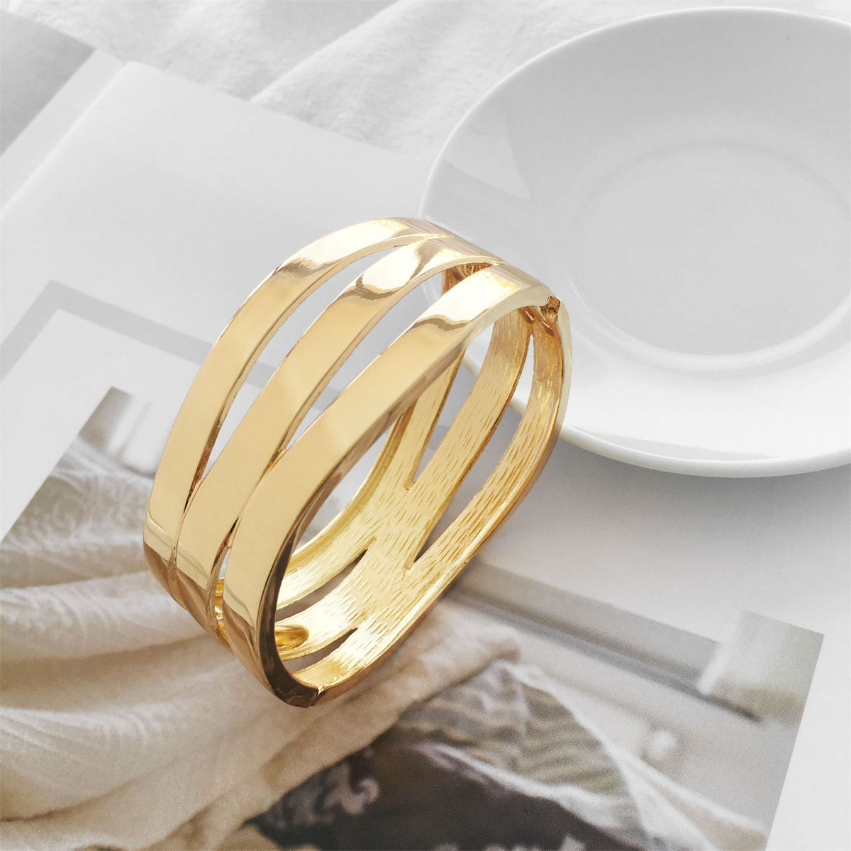 18K Gold-Plated Wave Layered Hinge Bracelet, gold bangle bracelet, vintage-inspired design, detail close-up