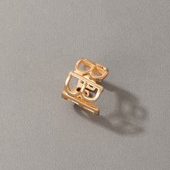Beautiful 18K gold-plated ring with an openwork style, featuring the letters 'B', adjustable for comfort.