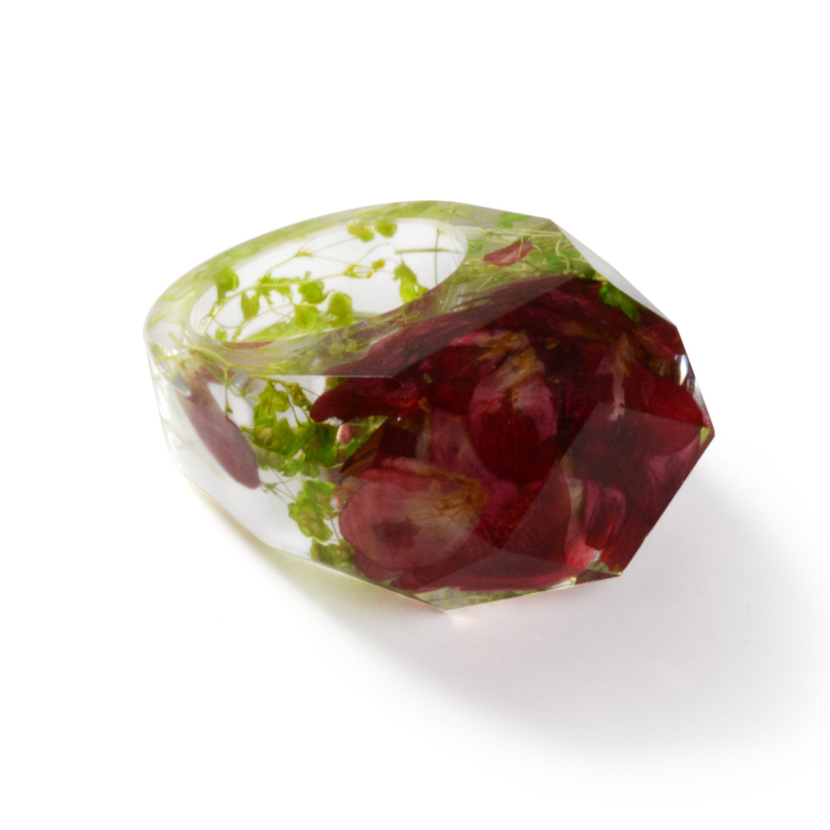 Deep Red and Green Dried Flower Ring, statement rings for women, vintage-inspired design, detail close-up
