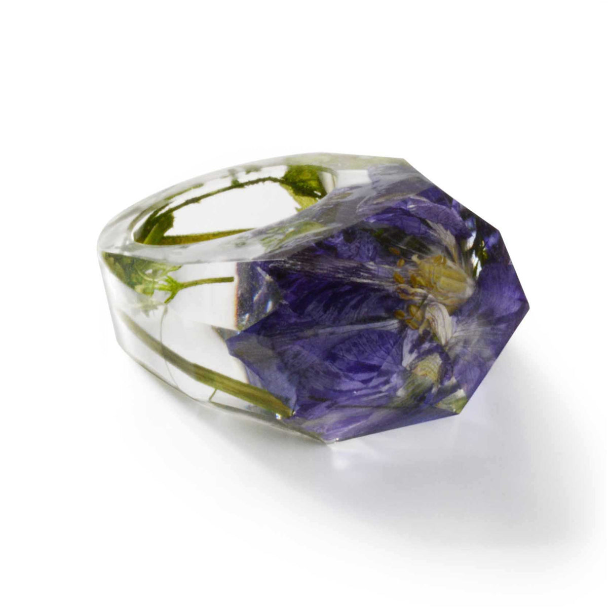 Purple and Green Dried Flower Ring, statement rings for women, botanical inspired, detail close-up