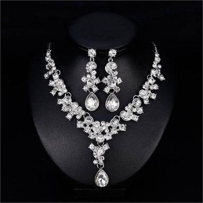 Clear Crystal and Cubic Zirconia Flower Drop Earrings and Necklace Set, drop earrings for women, detail close-up