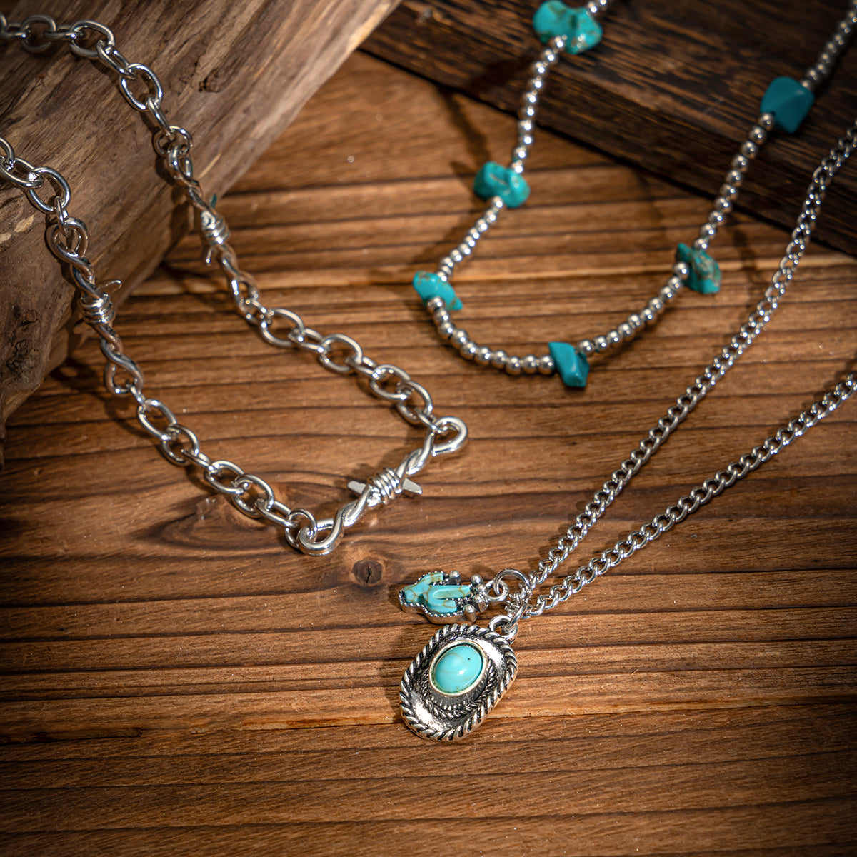 Turqouise and Silvertone Beads Knot Cactus Oval Pendant Necklace Set, silver pendant necklace for women, detail close-up