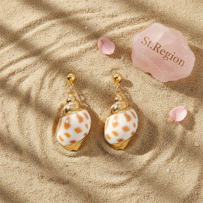 Shell and 18K Gold-Plated Drop Earrings, gold drop earrings for women, elegant gift for her, detail close-up