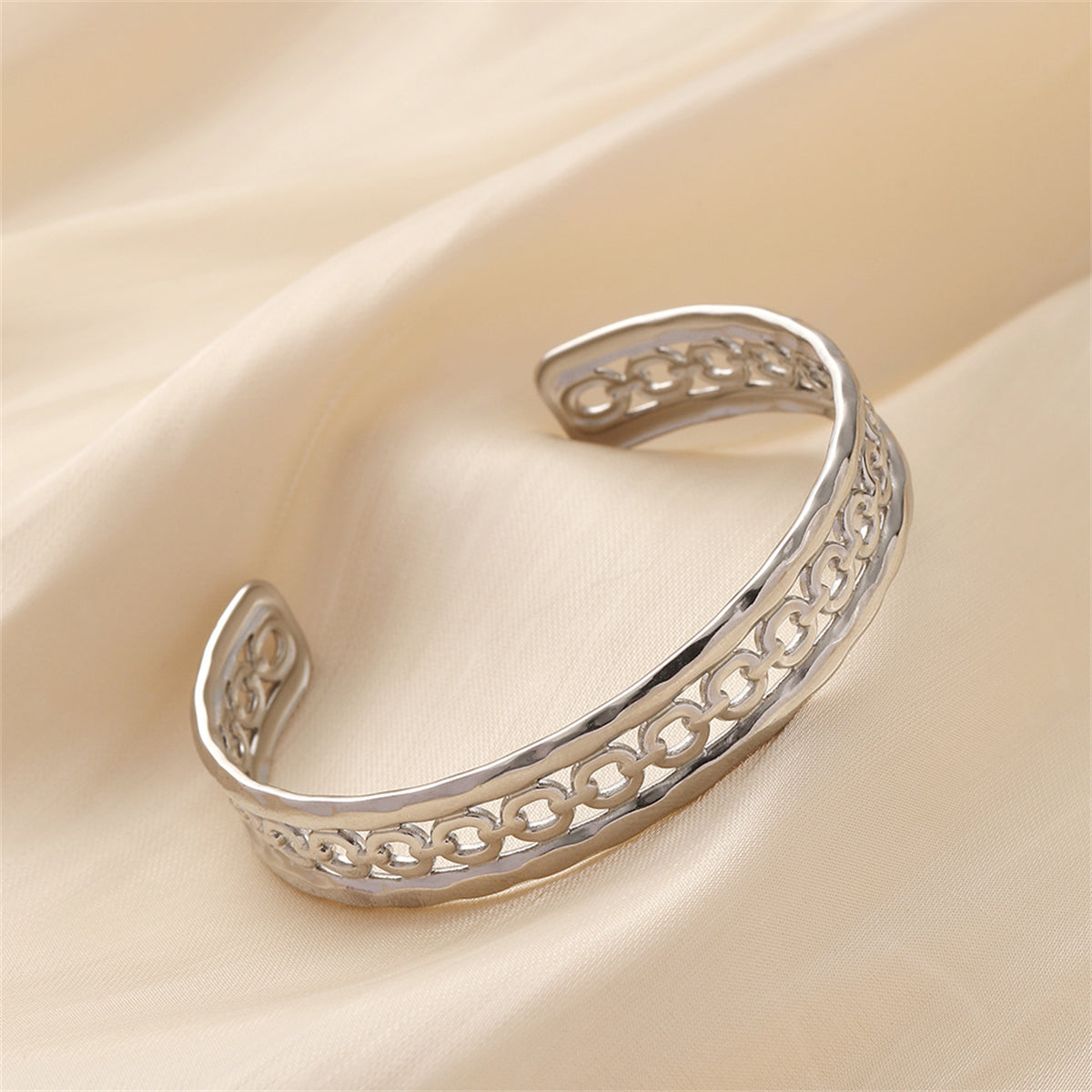 Stainless Steel Cable Cuff, stainless steel bracelet for women, elegant gift for her, detail close-up