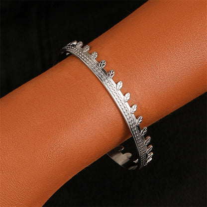 Stainless Steel Leaves Twine Cuff, stainless steel bracelet for women, everyday style, front view