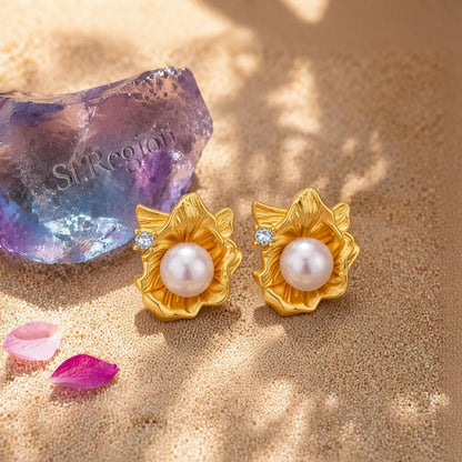 Pearl and Cubic Zirconia 18K Gold-Plated Flower Stud Earrings, cubic zirconia stud earrings for women, detail close-up