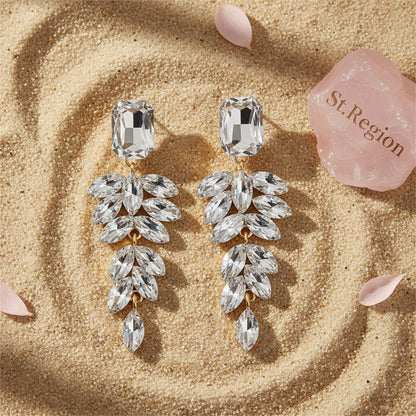 White Crystal and 18K Gold-Plated Botanical Dangle Earring, gold drop earrings for women, botanical inspired, detail close-up