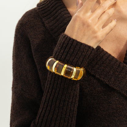 Light Amber Resin and Goldtone Oval Station Stretch Bracelet, elegant gift for her, lifestyle look