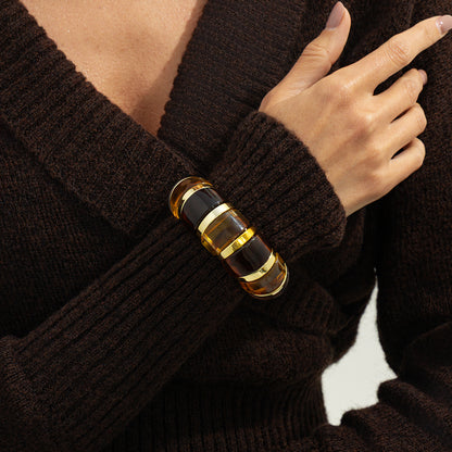 Multi-Colored Resin and Goldtone Oval Station Stretch Bracelet, vintage-inspired design, styled look
