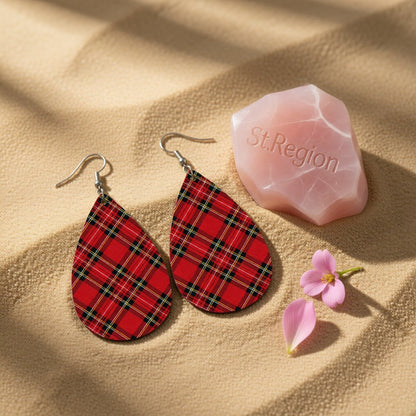 Red and Green Plaid Teardrop Earrings, drop earrings for women, vintage-inspired design, detail close-up