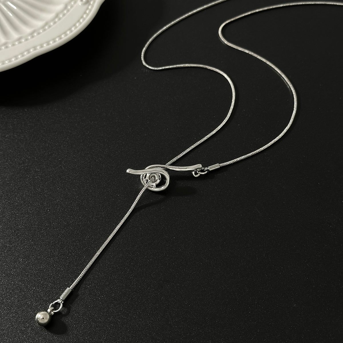 Silvertone Thin Lariat Necklace, everyday style, detail close-up