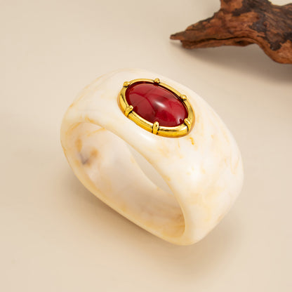 Beige Resin and Goldtone Oval Bangle Bracelet, gold bangle bracelet, everyday style, detail close-up