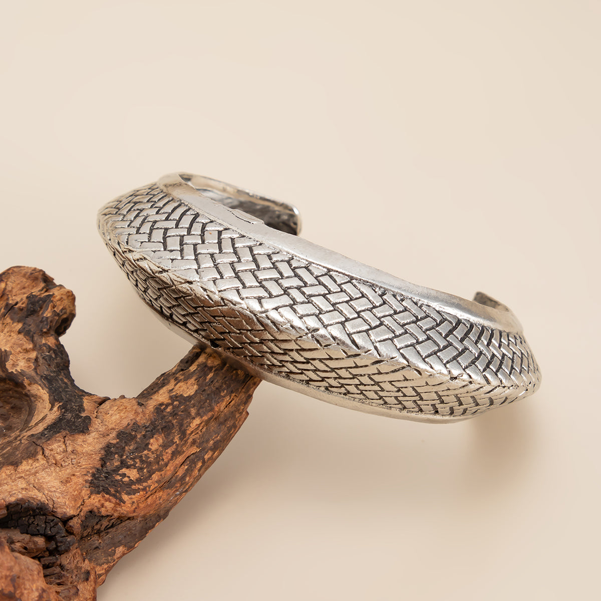 Silvertone Textured Snake Cuff, silver bracelet for women, vintage-inspired design, side view
