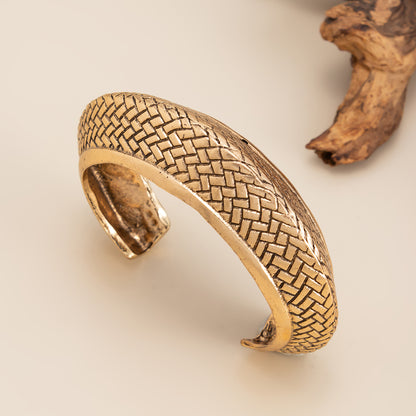 Goldtone Textured Snake Cuff, gold bracelet for women, dainty minimalist design, lifestyle look