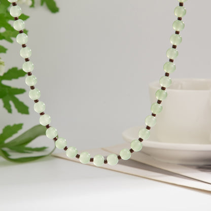 Green Jade and Silvertone Beaded Chain Collar Necklace, vintage-inspired design, lifestyle look