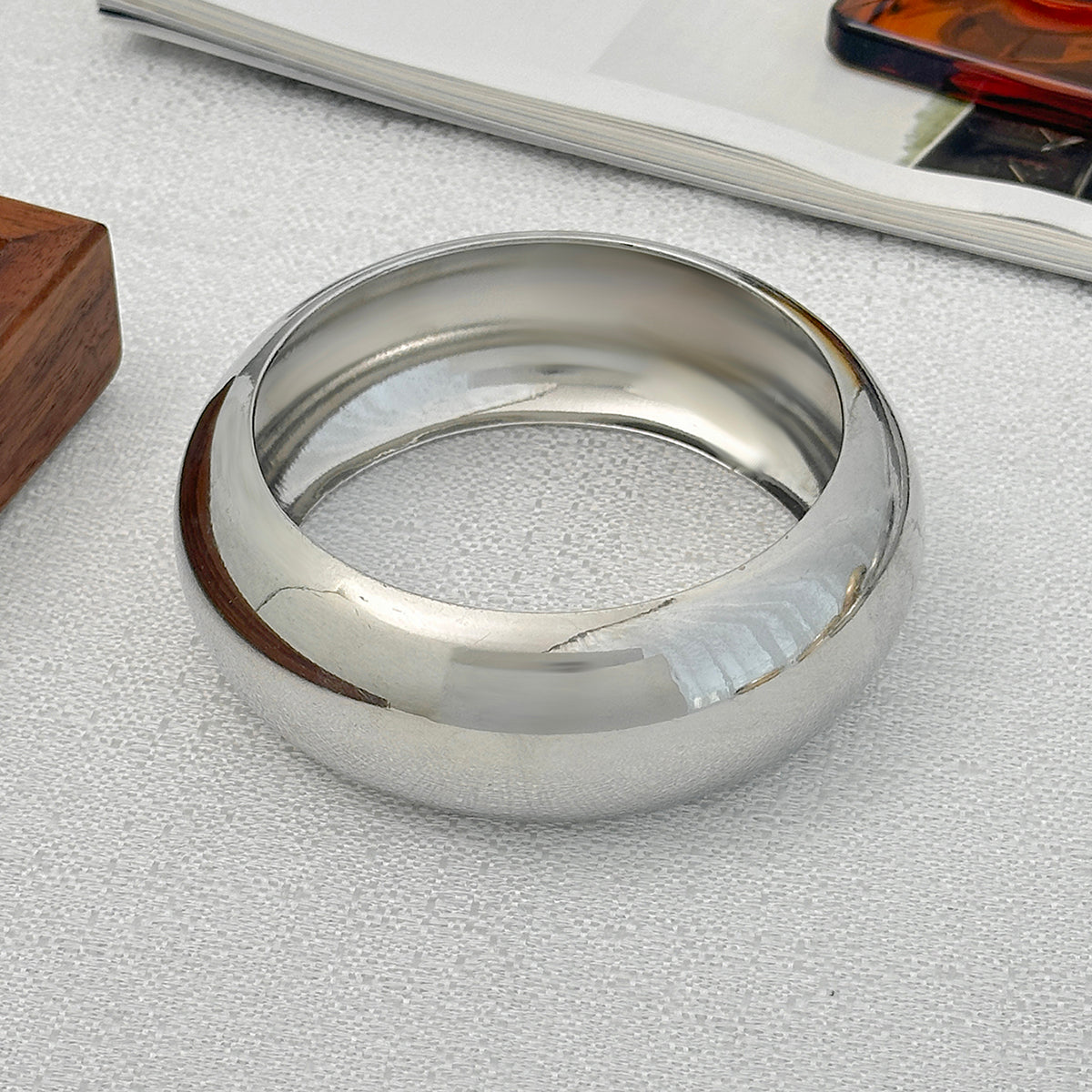 Silvertone Bangle Bracelet, silver bangle bracelet, botanical inspired, detail close-up