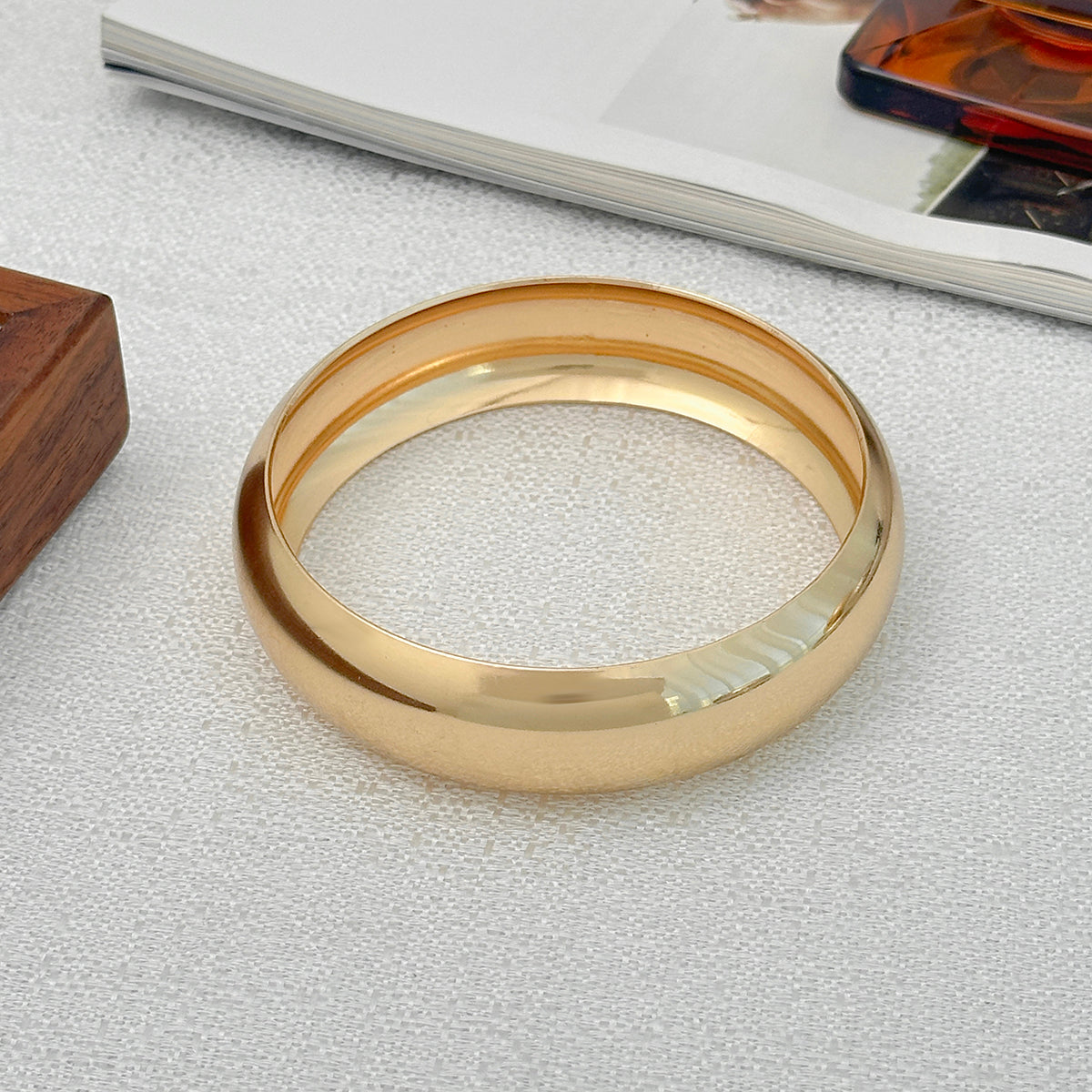 Goldtone Thin Bangle Bracelet, gold bangle bracelet, dainty minimalist design, detail close-up