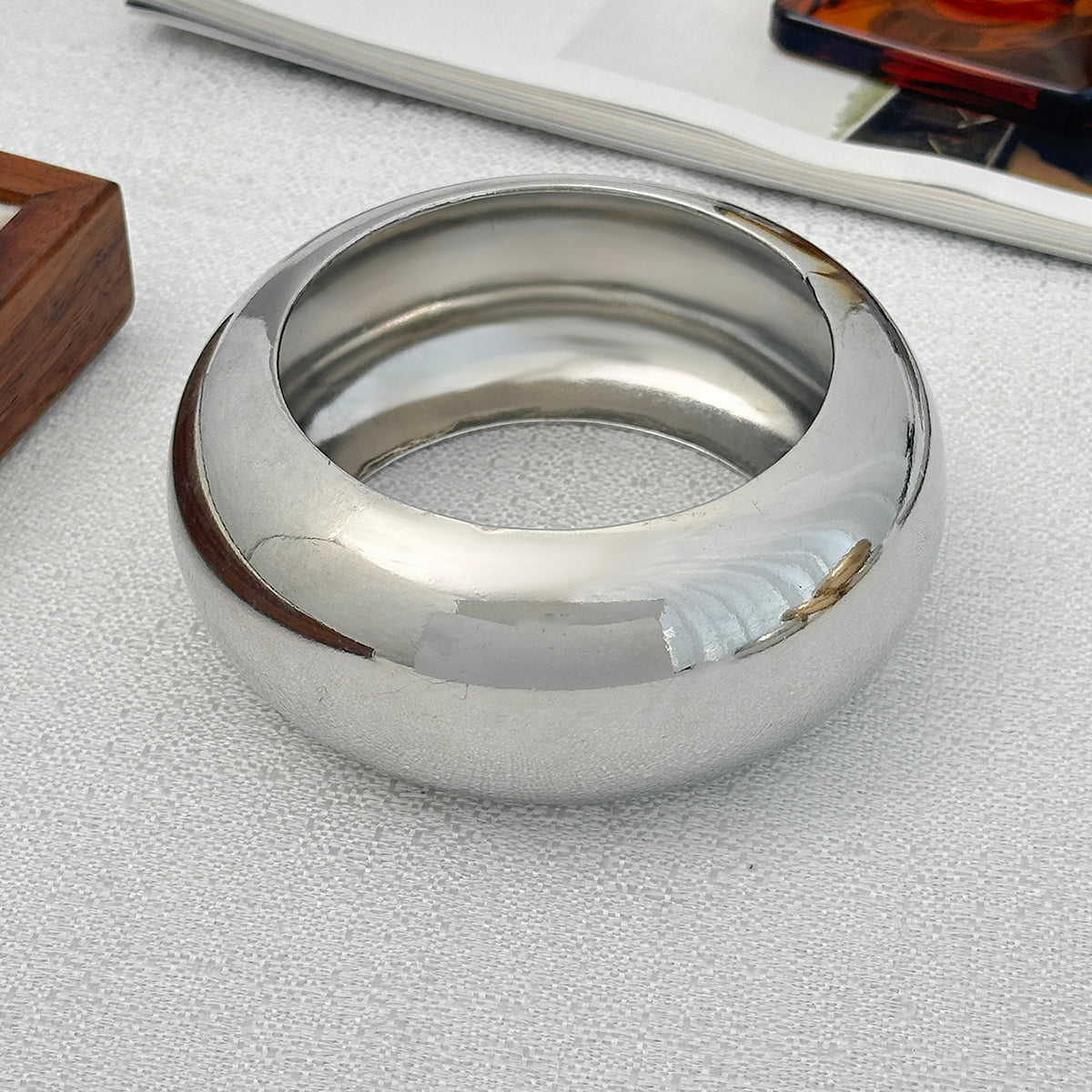 Silvertone Thick Bangle Bracelet, silver bangle bracelet, botanical inspired, detail close-up