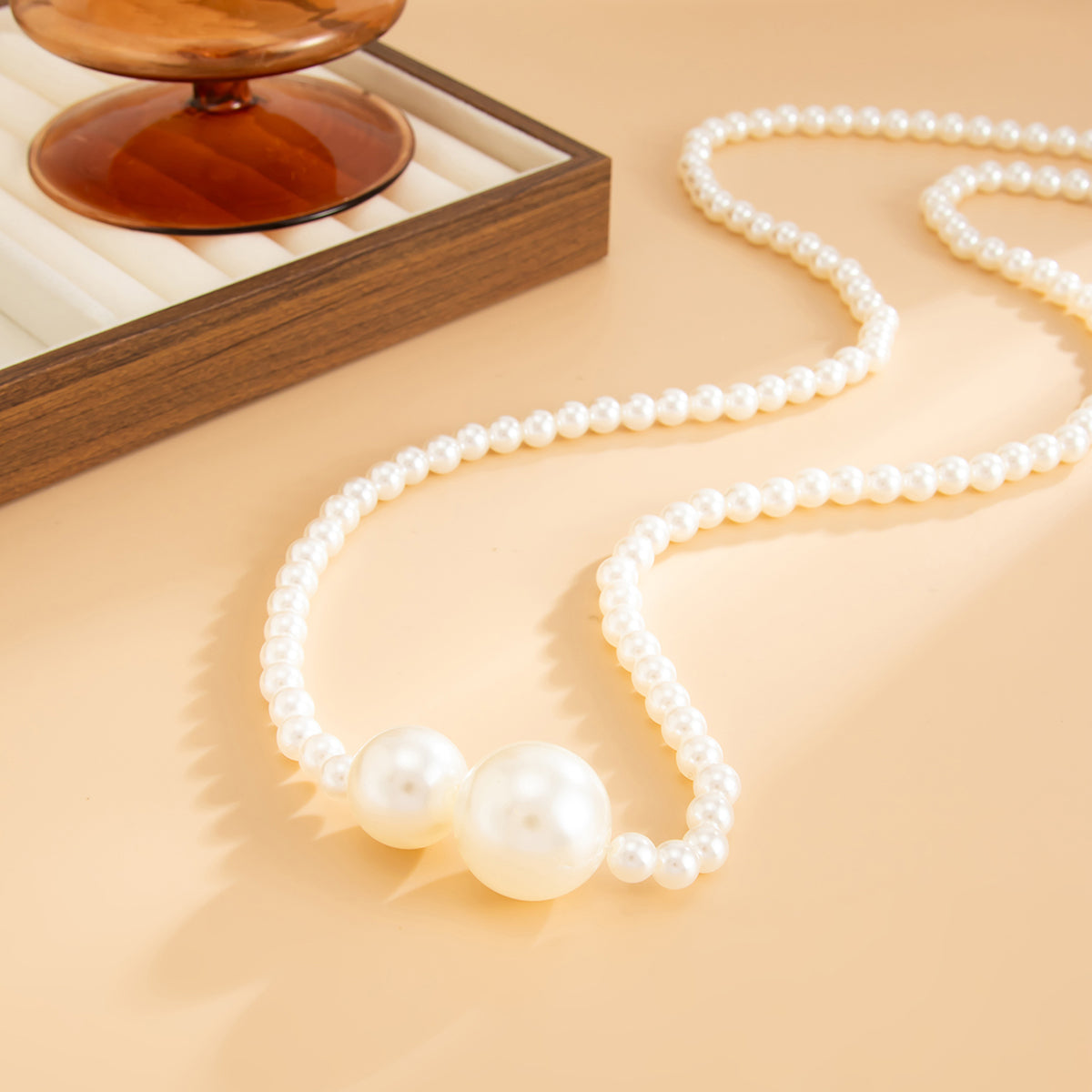 Pearl Statement Necklace, botanical inspired, detail close-up