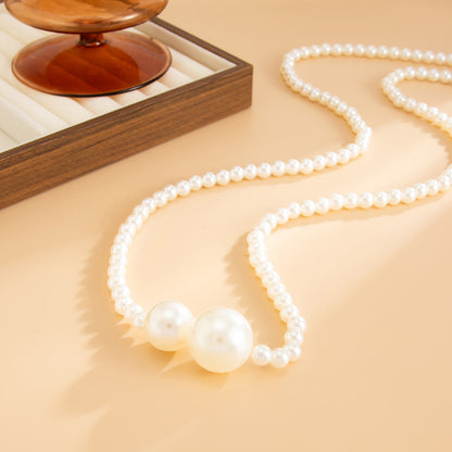 Pearl Statement Necklace, botanical inspired, detail close-up