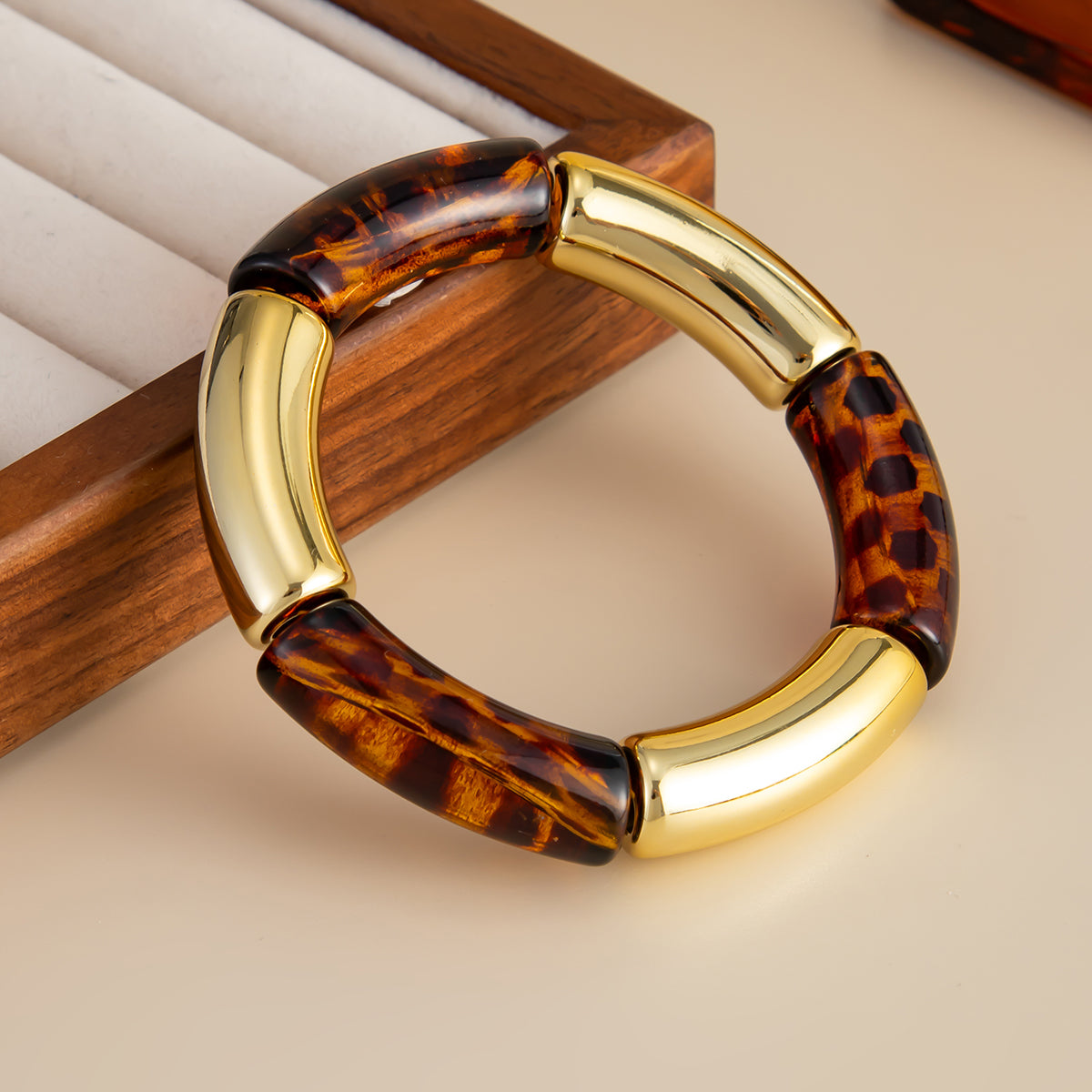 Amber Resin and Goldtone Leopard Print Joint Stretch Bracelet, elegant gift for her, side view