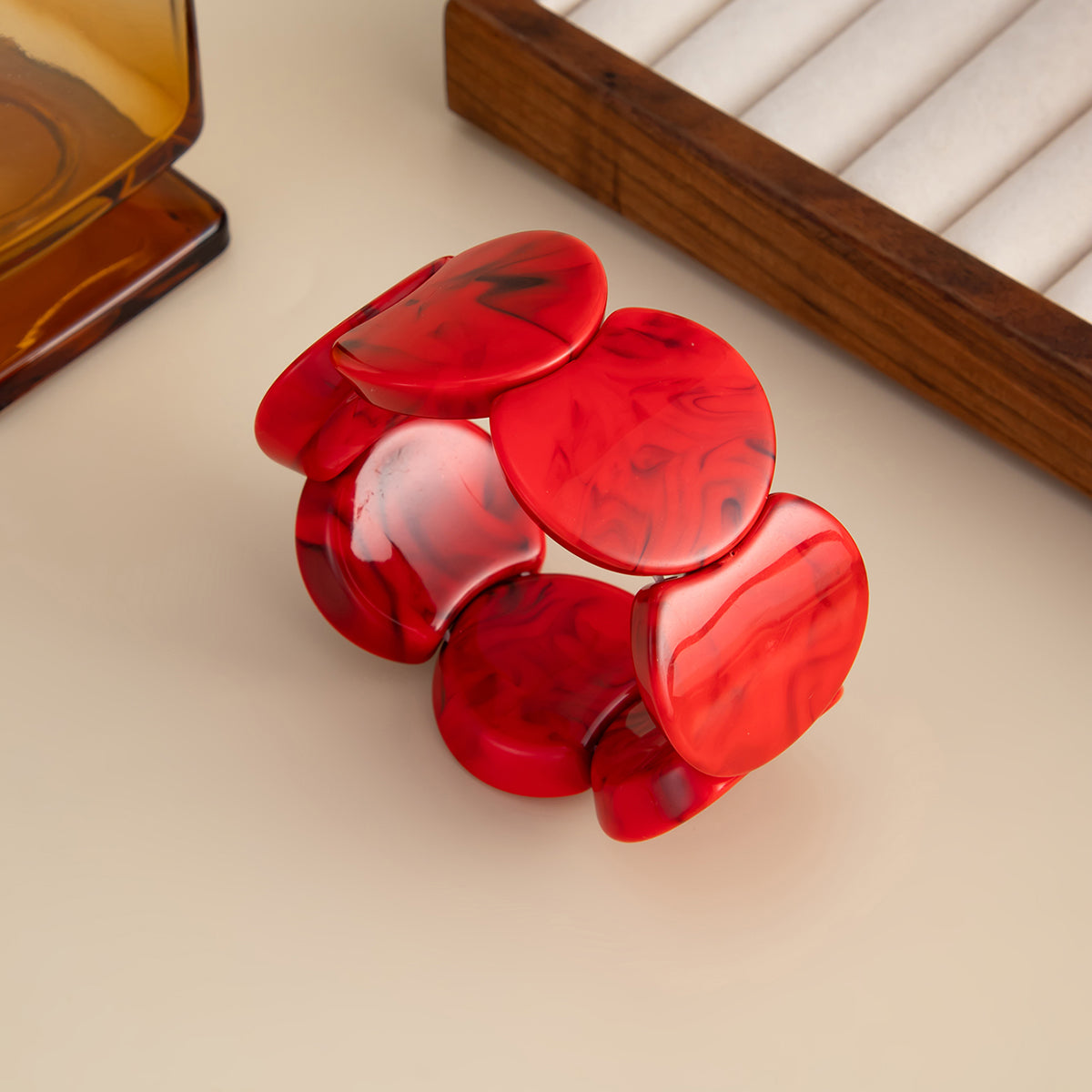 Dark Red Resin Notched Circular Stretch Bracelet, elegant gift for her, detail close-up
