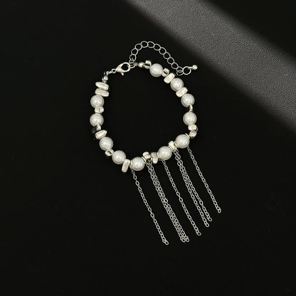 Pearl and Silvertone Tassel Beads Link Bracelet, silver bracelet for women, elegant gift for her, detail close-up