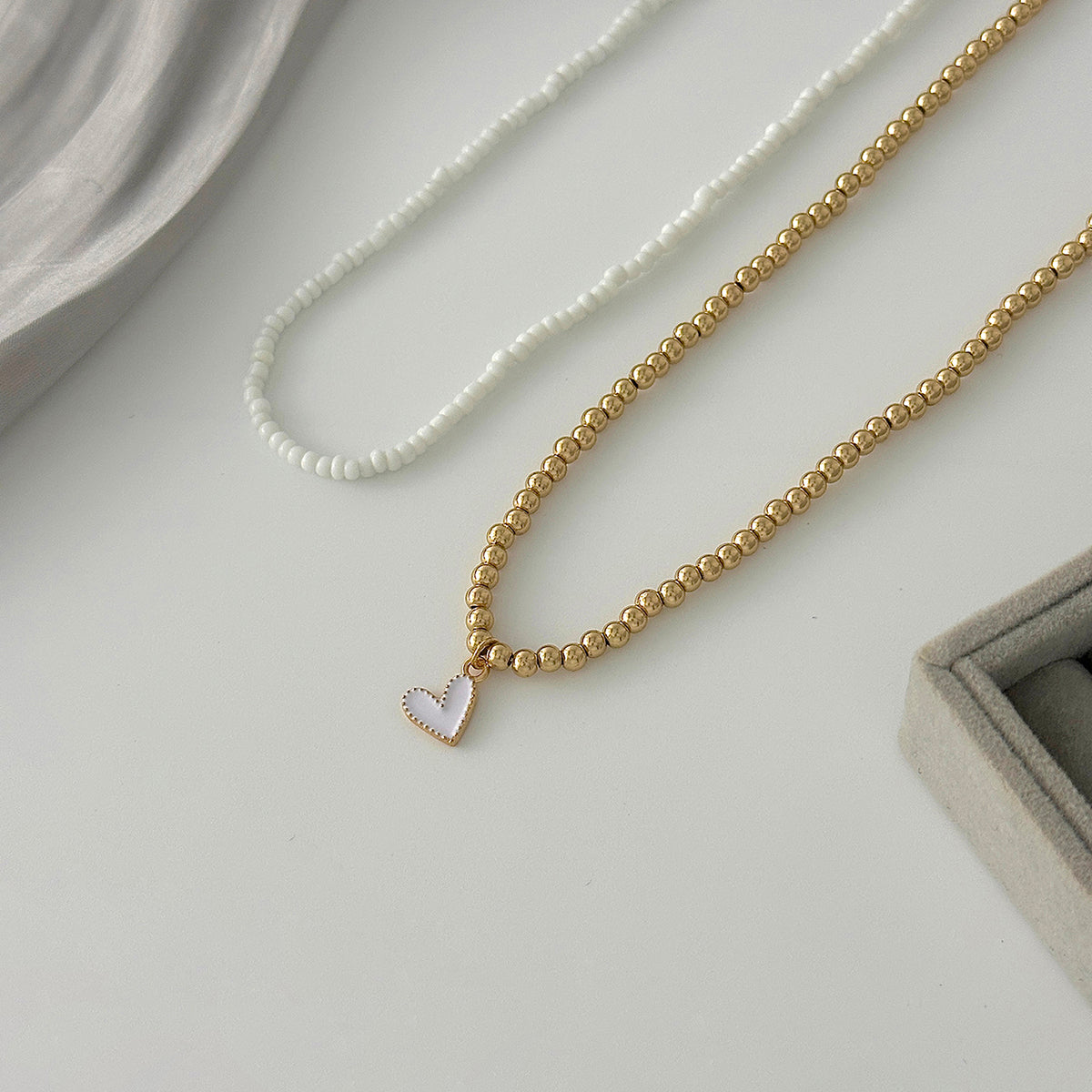 White Howlite & Enamel Goldtone Beads Chain Heart Pendant Necklace Set