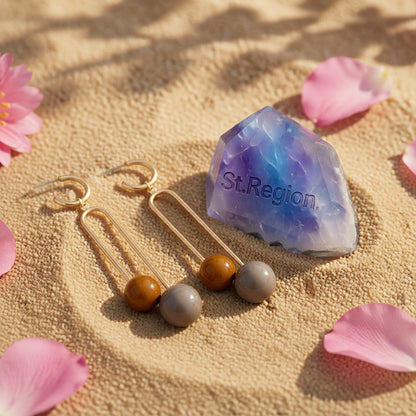 Brown Resin and 18K Gold-Plated Sphere Drop Earrings, gold huggie earrings, elegant gift for her, detail close-up
