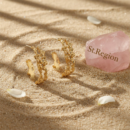 18K Gold-Plated Huggie Earrings, gold huggie earrings, elegant gift for her, detail close-up