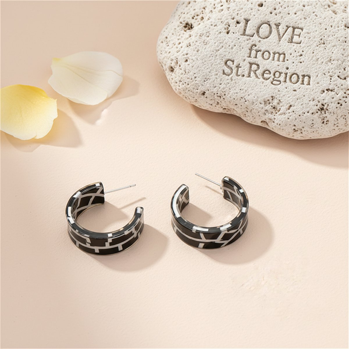 Black Acrylic and Silver-Plated Mosaic Huggie Earring, silver huggie earrings, dainty minimalist design, lifestyle look