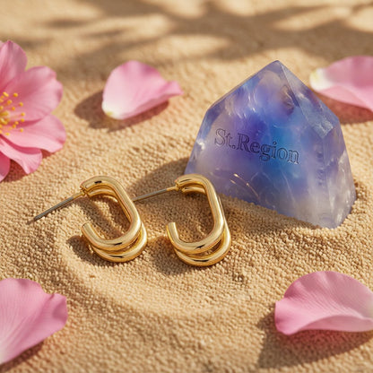 18K Gold-Plated Oval Huggie Earrings, gold huggie earrings, vintage-inspired design, detail close-up