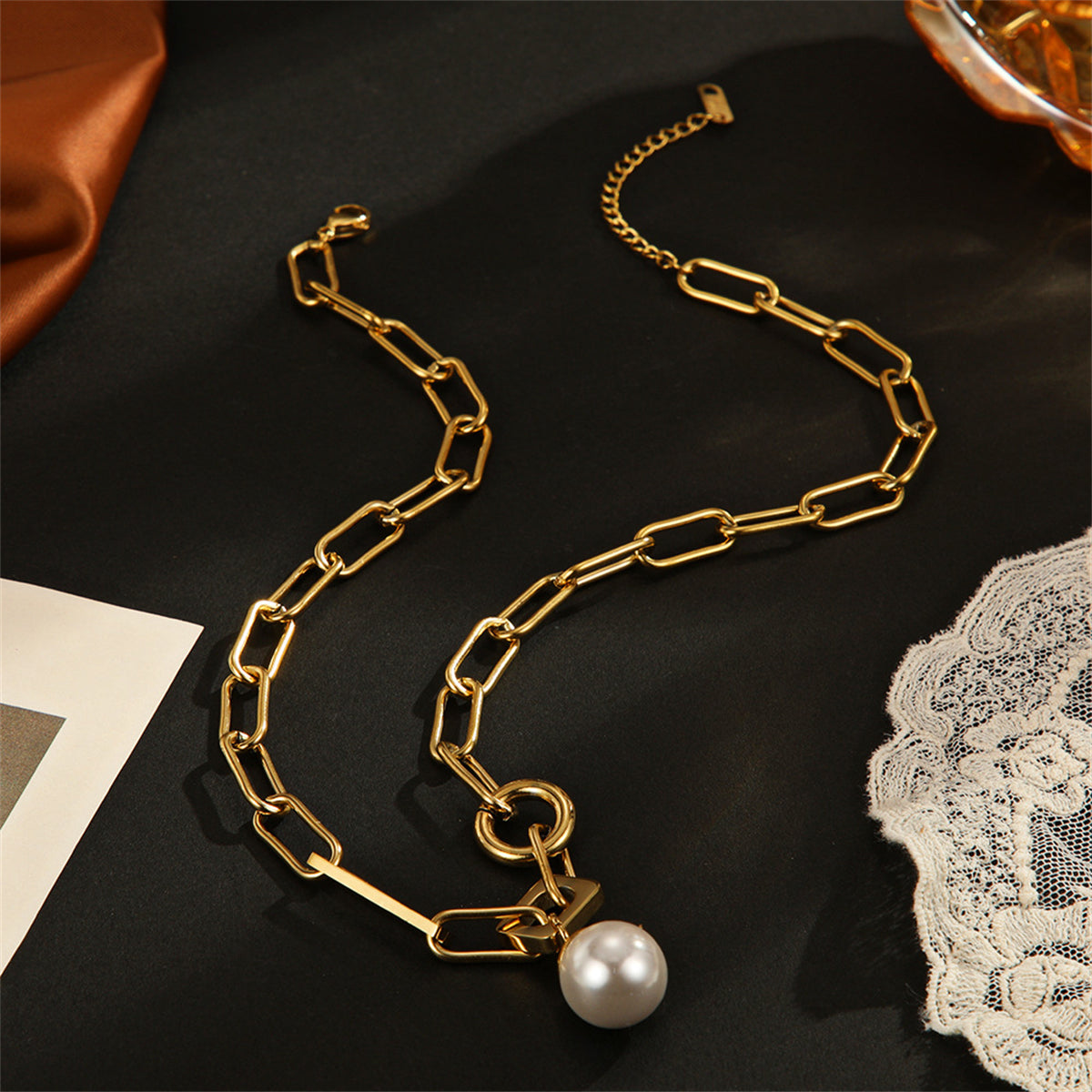 Pearl and 18K Gold-Plated Chain Pendant Necklace, gold pendant necklace for women, everyday style, detail close-up