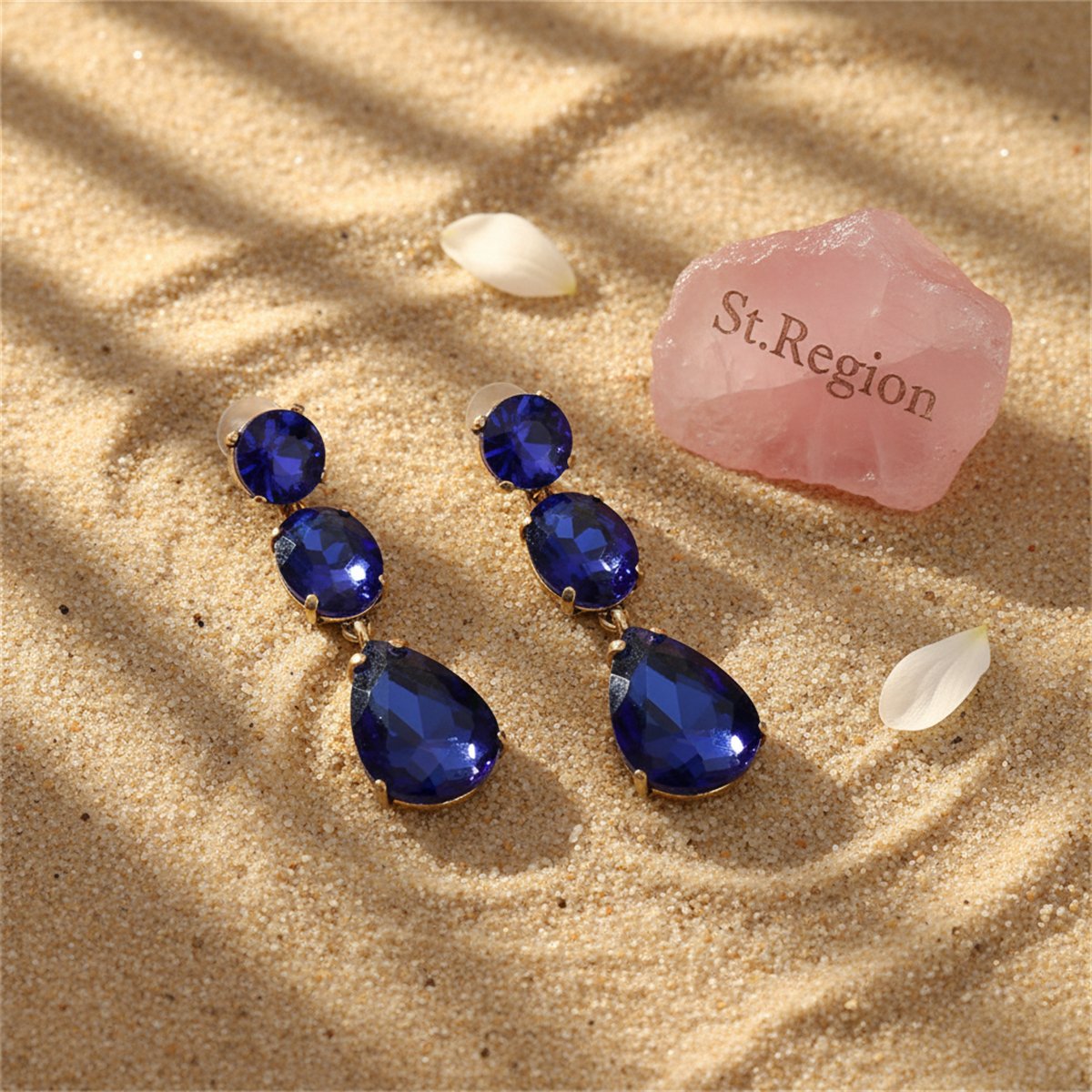 Blue Crystal and 18K Gold-Plated Teardrop Earring, gold drop earrings for women, vintage-inspired design, detail close-up