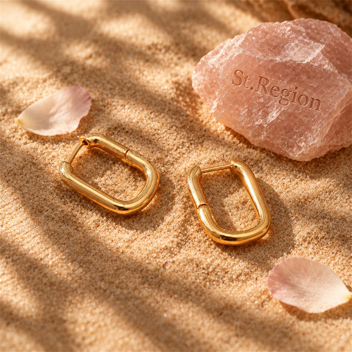 18K Gold-Plated Open Square Huggie Earrings, gold huggie earrings, elegant gift for her, detail close-up